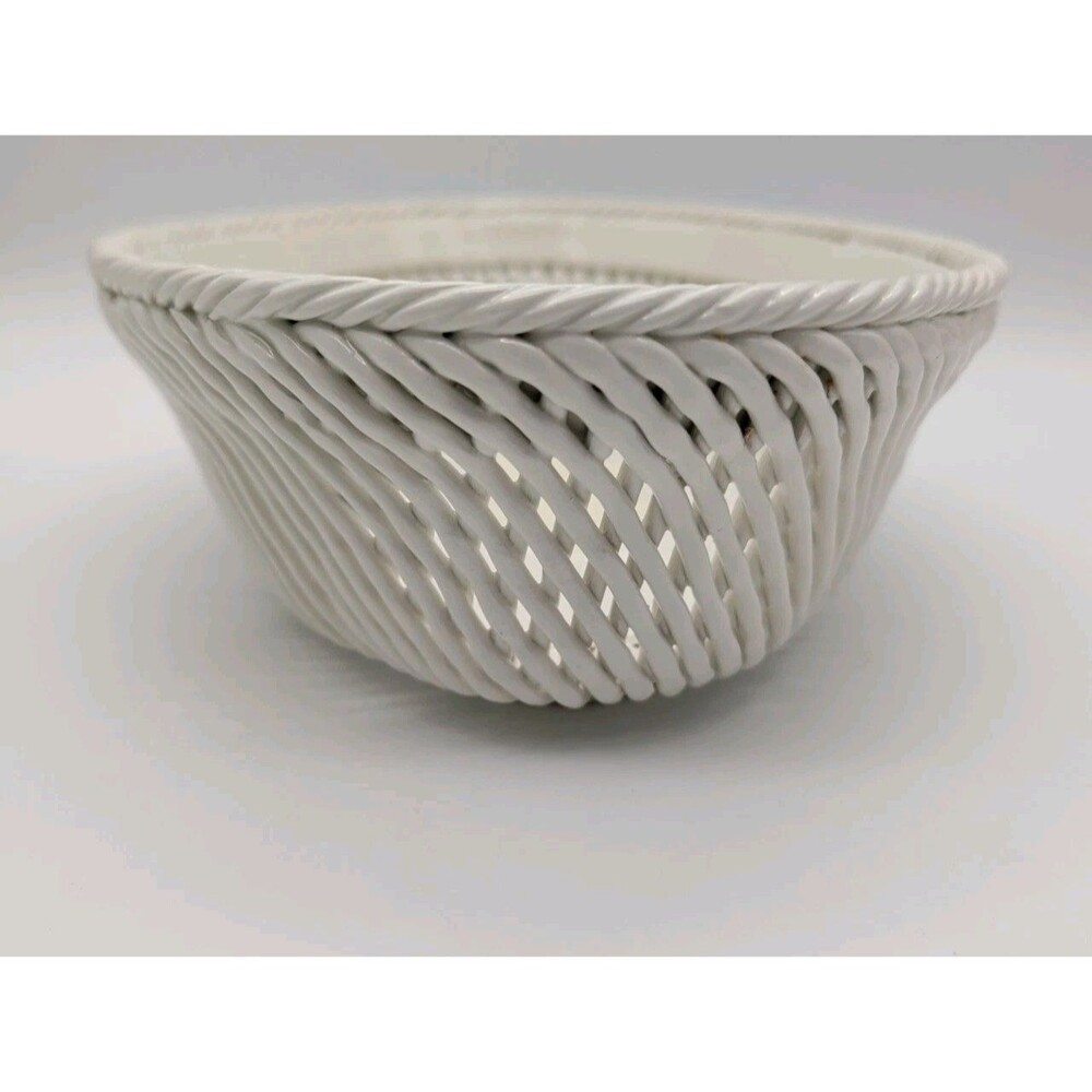Vtg Bassano Majolica Woven Lattice Fruit Bowl Italy Ceramic Bread - Picture 3 of 8